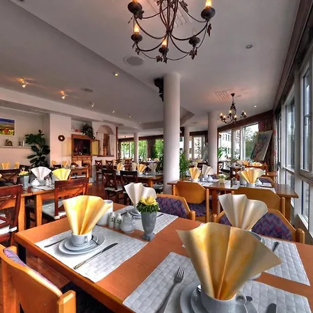 Ξενοδοχείο Garni 4*