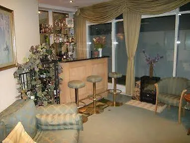 Ξενοδοχείο Garni